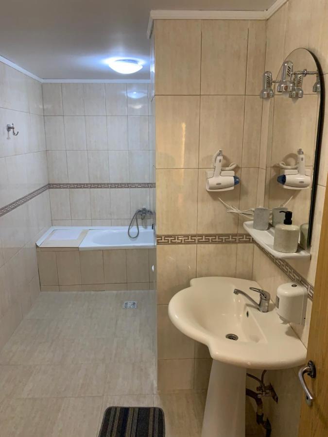 Hotel Rares Ботошани Экстерьер фото